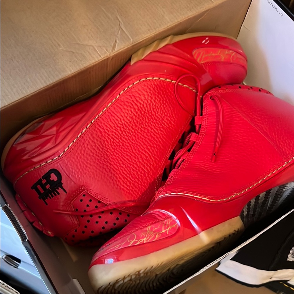 Jordan Sneakers Red and Black